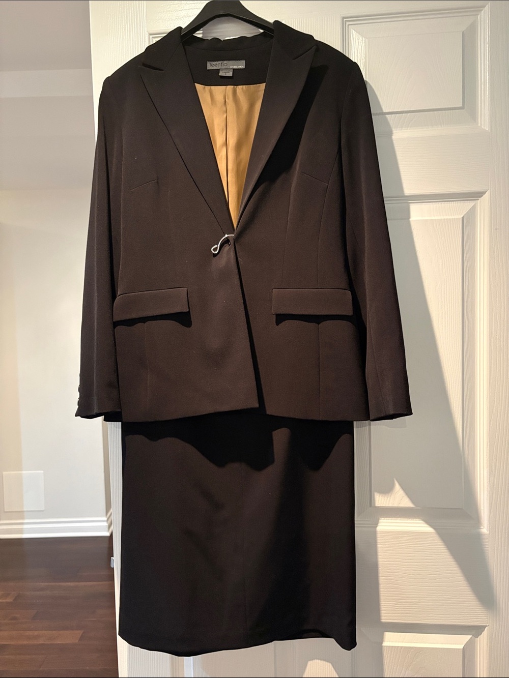 Teenflo Black Women's skirt suit - size 8